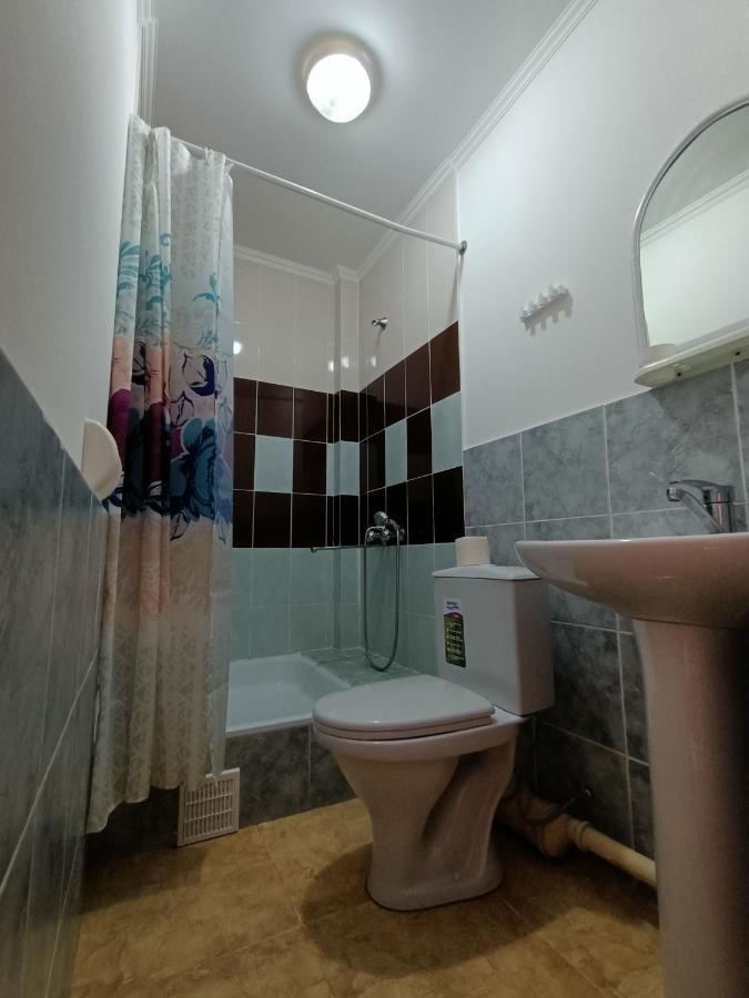 Мини-Отель В Центре Сухума - Аиааира Suchumi Exteriér fotografie